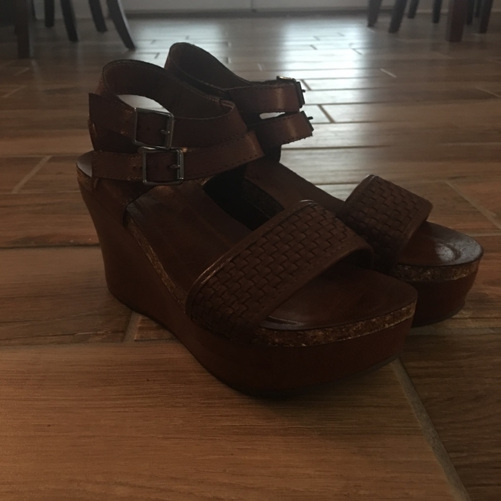 Pierre Dumas wedges